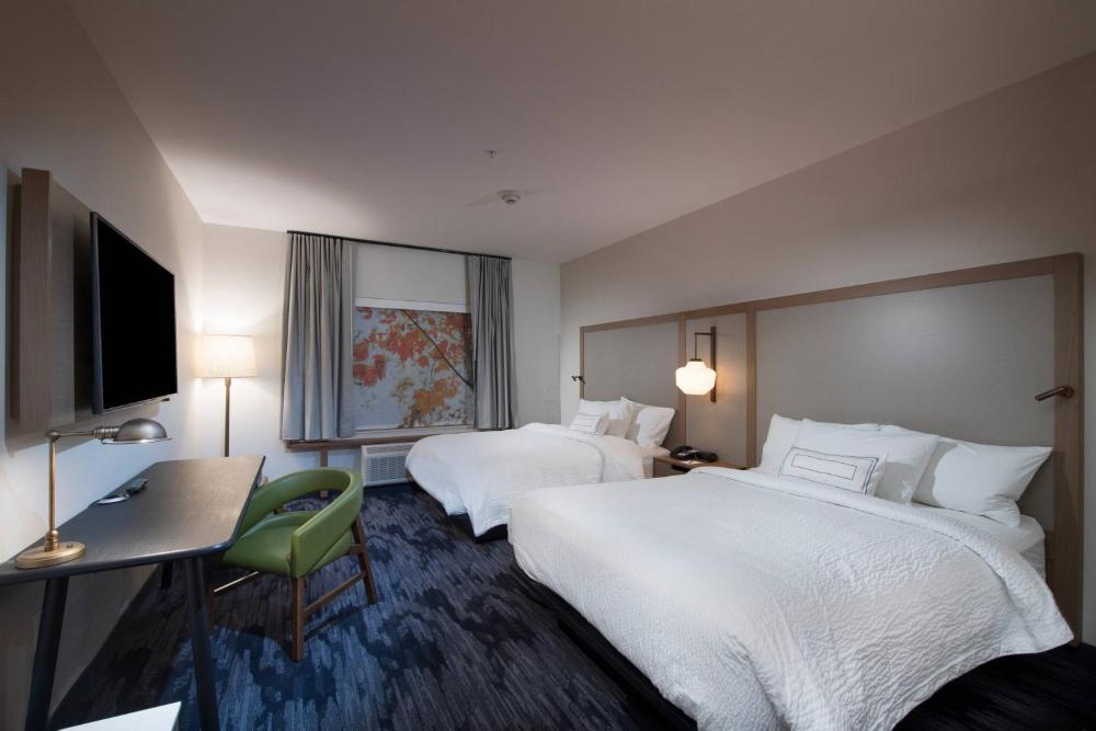 Queen Room with Two Queen Beds - Communication Assistance interior